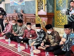 Lepas Jamaah Haji, Joni Ingatkan Untuk Menjaga Kesehatan Jasmani