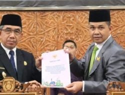 Ardiansyah Sampaikan Pandangan Umum Pemkab Kutim