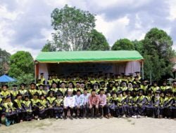 Joni Hadiri Wisuda Santri di Rantau Pulung