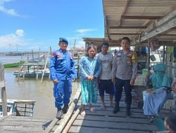 Kapal Nelayan Manggar Ditabrak Ponton, Tenggelam, Untung Masih Selamat