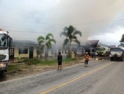 6 Pintu Bangsal, Ruko dan Rumah Terbakar di Loa Janan
