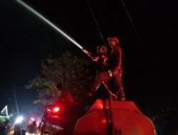 BPBD Kukar dan Relawan Gercep Padamkan Kebakaran di Tenggarong, Dua Rumah dan Satu Motor Jadi Arang