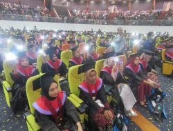 Polnes Wisuda 1.529 Mahasiswa