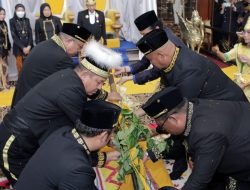 Pesta Erau Berakhir, Bupati Minta Warga Jaga Tradisi dan Adat Istiadat