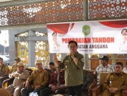 Pemkab Bantu 722 Unit Tandon di Dua Kecamatan