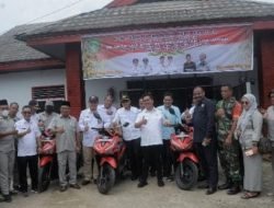 Pemkab Serahkan 19 Unit Motor Kepada RT di Loa Duri Ulu