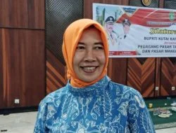 Tanamkan Nilai Politik Sejak Dini, Kesbangpol Sosialisasi ke Sekolah