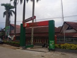 Parah, Siswa SMK Acungkan Parang ke Guru Sendiri, Endingnya Diincar Polisi