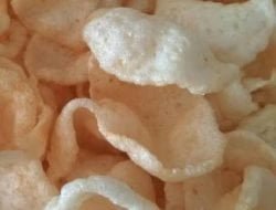 Masyarakat Desa Melintang Produksi Olahan Kerupuk dari Ikan