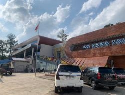 Berjuang Pertahankan Minat Baca Masyarakat Lewat Perpustakaan