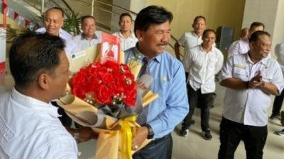 Sekkab Dapat Kejutan Ulang Tahun, Dihadiahi Sepeda oleh Dispora