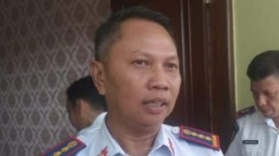 bus angkutan sekolah