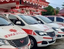 Pemkab Kukar Salurkan Bantuan 5 Mobil Ambulans