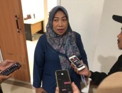 Sri Puji Astuti Berikan Penghargaan kepada Pemkot Samarinda atas Prestasi IPM Tertinggi di Kaltim