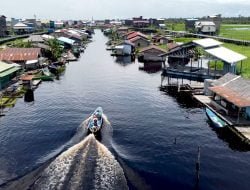 Muara Enggelam, Desa Wisata Terapung di Danau Melintang