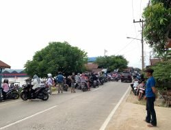 Antusiasme Ribuan Warga di Jalan Santai Deklarasi Dendi-Alif Tingkatkan Omzet Pelaku Usaha Kapal Feri