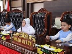 Begini Jadinya Jika Puluhan Murid TK “Duduki” Kursi Dewan Perwakilan Rakyat