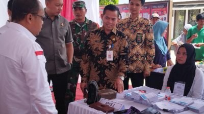 Sekda PPU Simulasi Pencoblosan, Imbau Masyarakat Datang ke TPS