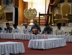 Bupati Hadiri Buka Puasa Bersama Sultan Aji Muhammad Arifin di Kedaton Kutai Kartanegara