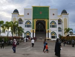 Bupati dan Wabup PPU Salat Idulfitri di Tempat Berbeda