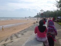 Libur Lebaran 2026, Pantai Manggar Balikpapan dan di Kutim Padat Pengunjung