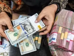 Rupiah Melemah Sentuh Rp17.105, Beban Subsidi dan Klaim Asuransi Kian Berat